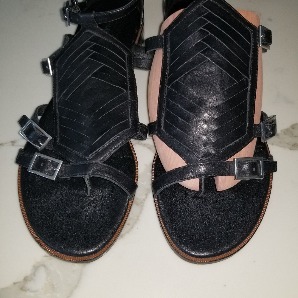 Donald pliner gladiator sandals